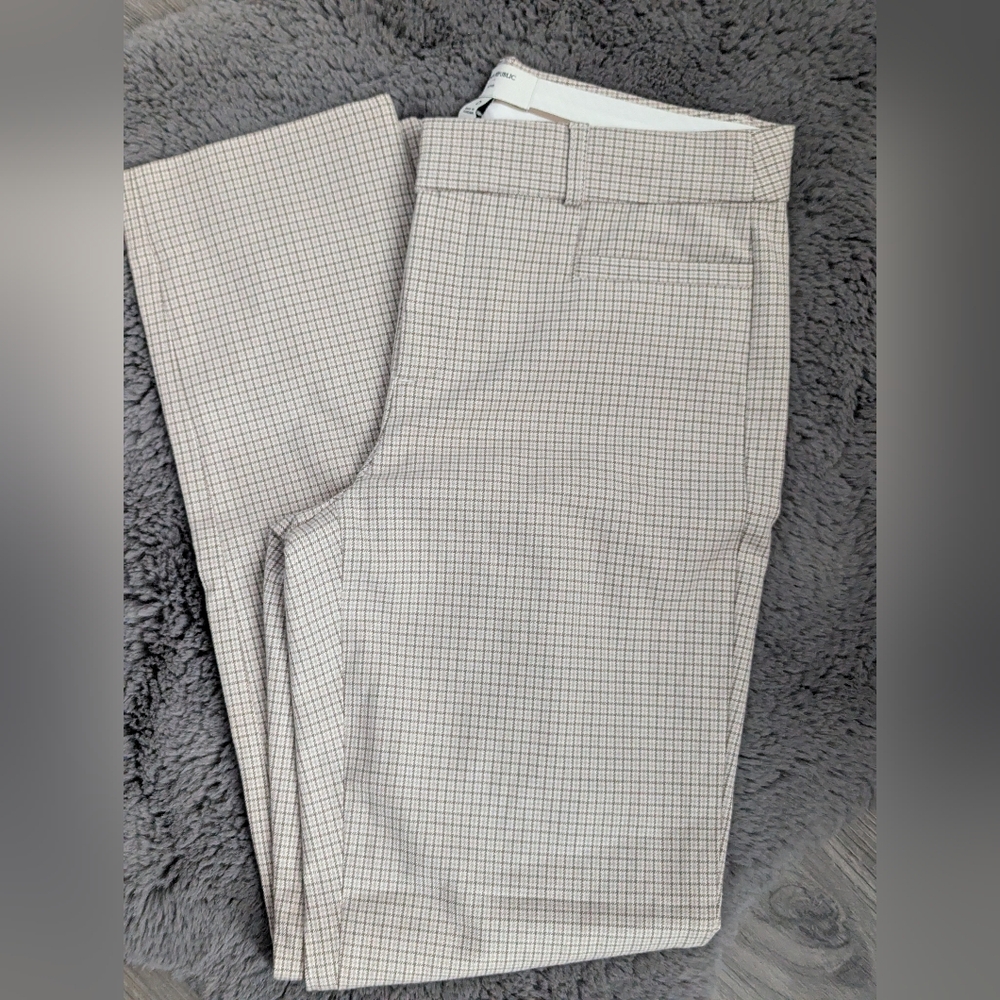 New Banana Republic Checkered Cream Colored Chino Pants Size 0 XXS